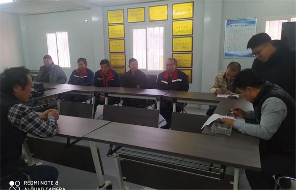 陜煤建設(shè)天工公司土建四部:體貼關(guān)愛農(nóng)民工 安“薪”情暖回家路