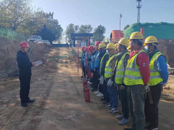 陜煤建設渭南分公司第十五項目部筑牢冬季三防“安全堤”