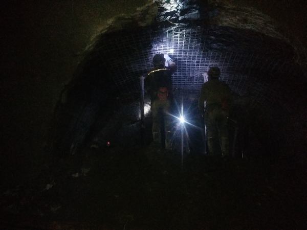 陜煤建設礦建二公司王峰項目部：+25m水平南翼膠帶運輸大巷（II）段與瓦斯抽采專用進風巷順利貫通