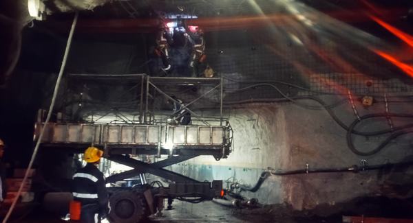 陜煤建設渭南分公司第二安裝項目部：齊心協力攻堅克難 輪班值守督促履約