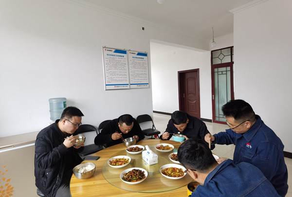 陜煤建設漢中分公司:狠抓“兩堂一舍”工作 加強后勤管理