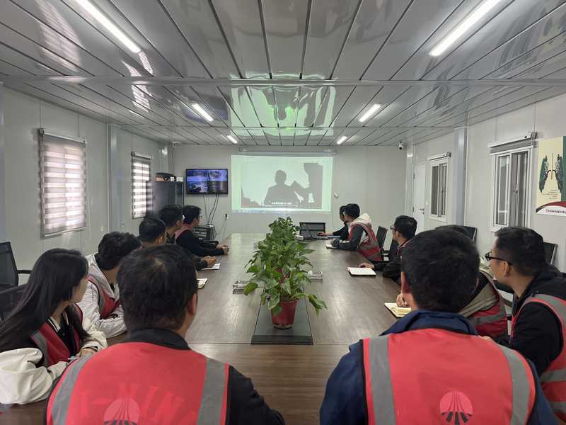 陜煤建設(shè)榆林公司第六項目部：清風(fēng)伴我行 廉潔過“五一”