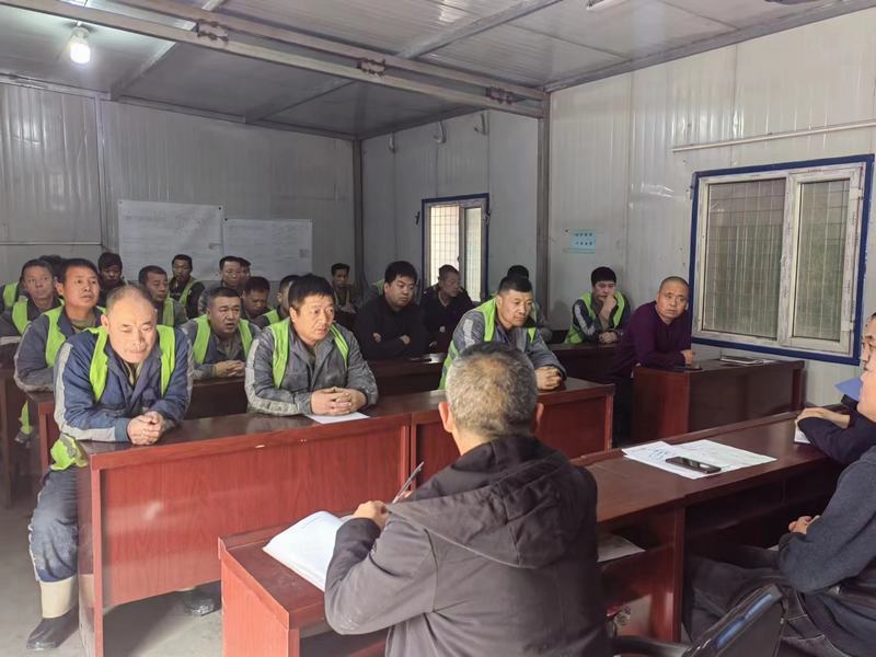 陜煤建設煤礦運營服務分公司：開展學習新《煤礦安全生產(chǎn)條例》筑牢安全基石