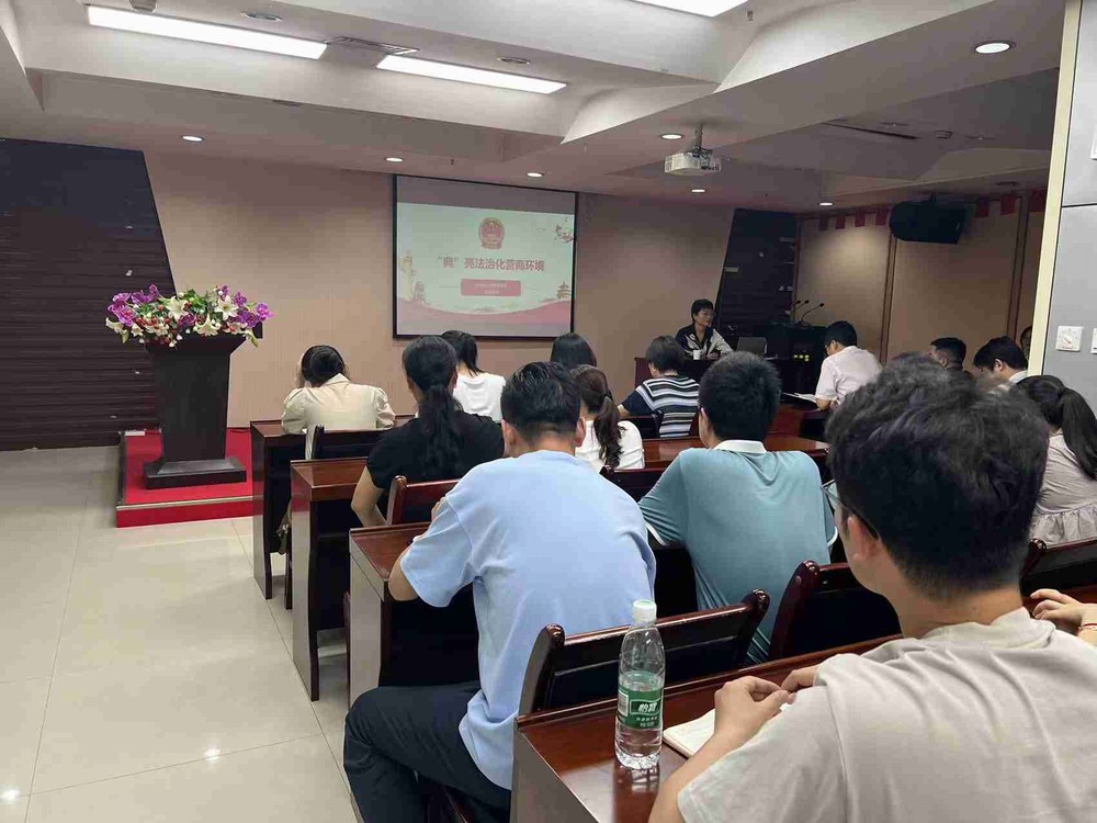 陜煤建設多舉措開展“民法典宣傳月”活動