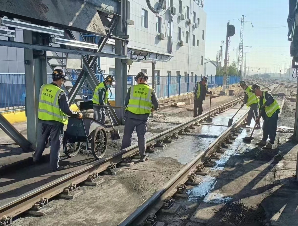 陜煤建設洗選煤運營公司檸條塔運營項目部： 他們，用汗水刻下堅守！