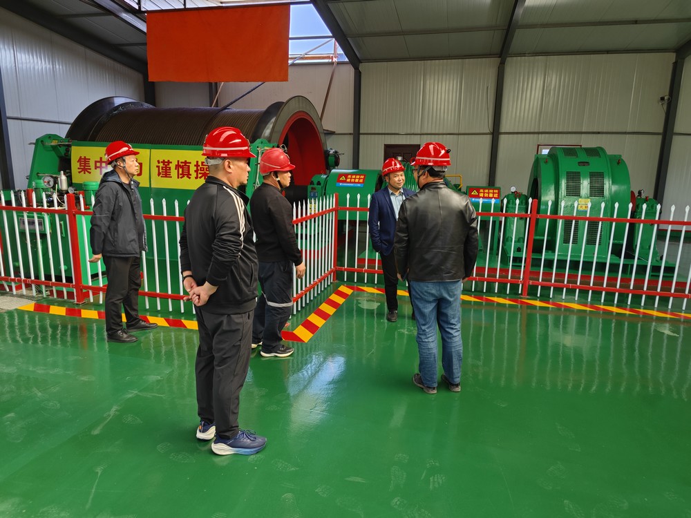 陜煤建設礦建三公司赴中煤四十九處核桃峪東翼風井項目部對標學習