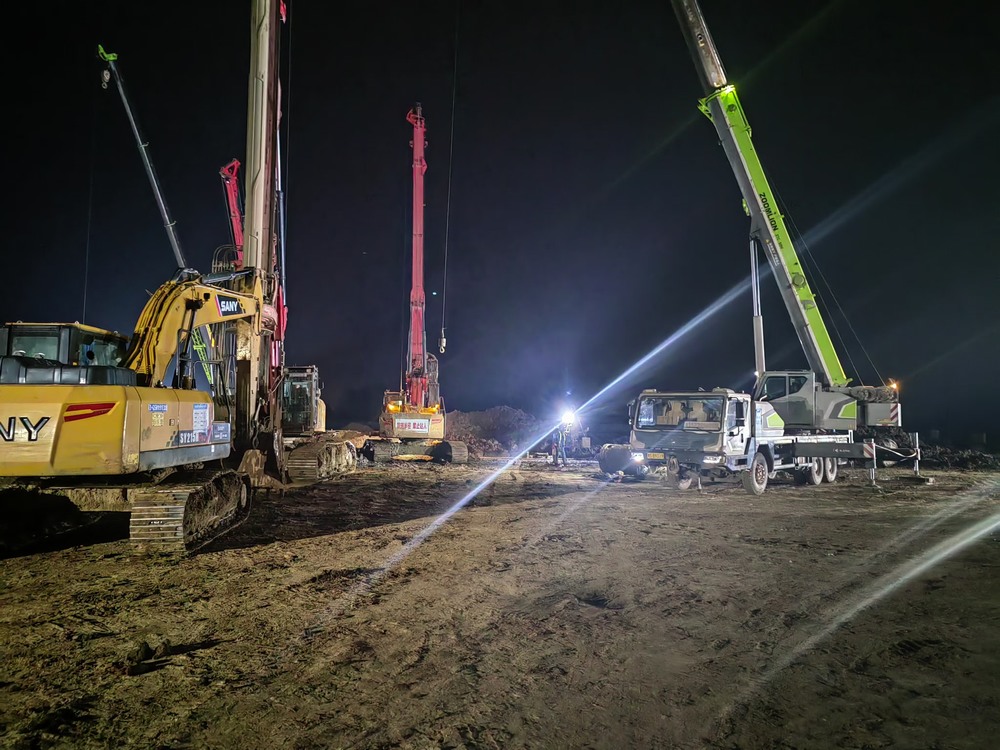 陜煤建設(shè)韓城分公司土建四項(xiàng)目部：夜幕下的奮斗，鑄就精品工程輝煌篇章