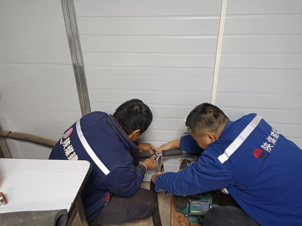 陜煤建設澄合分公司第三項目部：寒冬送暖 情系職工