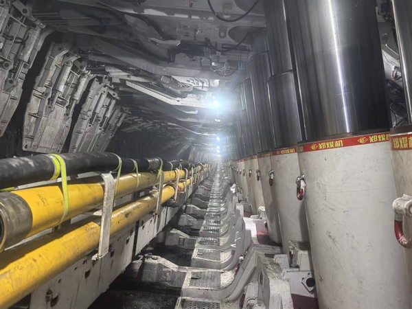 陜煤建設煤礦運營服務分公司:可可蓋煤礦11211綜采面啟動聯合試運行