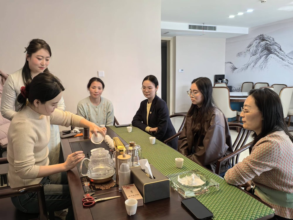 陜煤建設綠宇公司：以茶之名 開啟職場玫瑰的馥郁時光