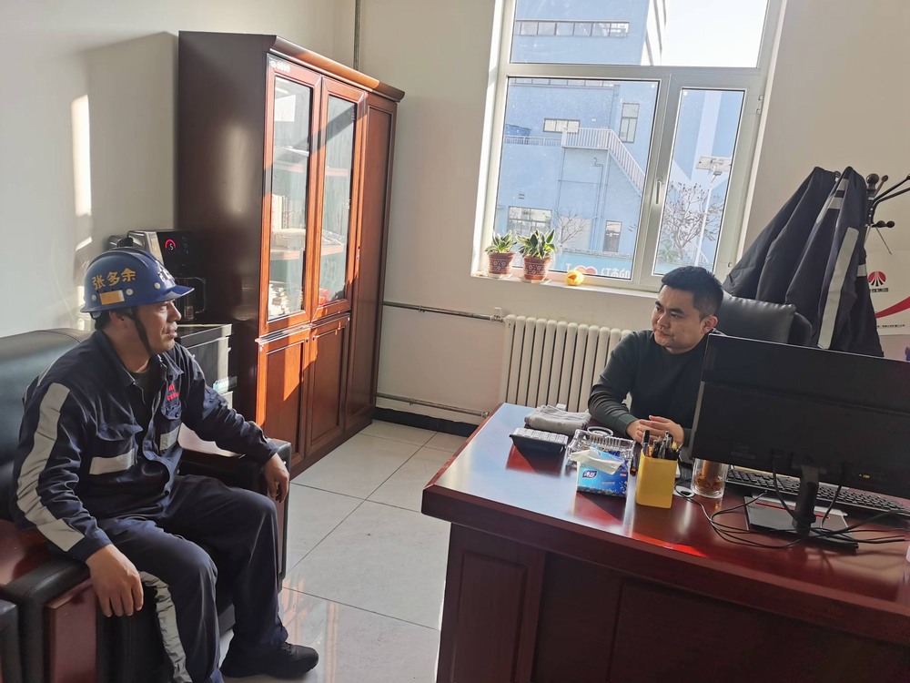 陜煤建設洗選煤運營公司紅柳林洗煤廠項目部：搭起“連心橋” 維穩記心間