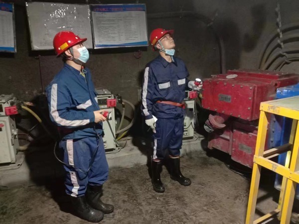 陜煤建設(shè)煤礦運營服務(wù)分公司：學(xué)實兩會精神 促企穩(wěn)健發(fā)展