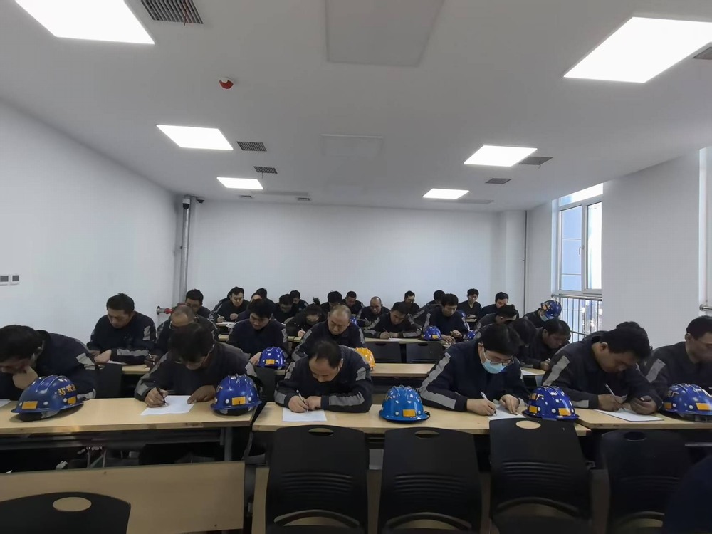 陜煤建設(shè)洗選煤運(yùn)營公司紅柳林洗煤廠項(xiàng)目部：撬動(dòng)人才引領(lǐng)“新引擎，賦能現(xiàn)場管理“譜新篇”