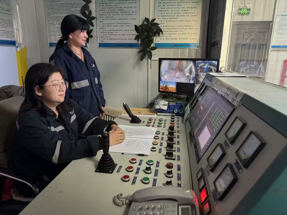 以愛之名，致敬每一位職場(chǎng)“超人媽媽”