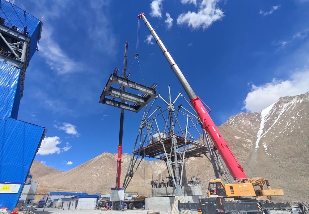 陜煤建設礦建三公司天山（二號井）項目部Ⅵ型井架拆除工作圓滿完成