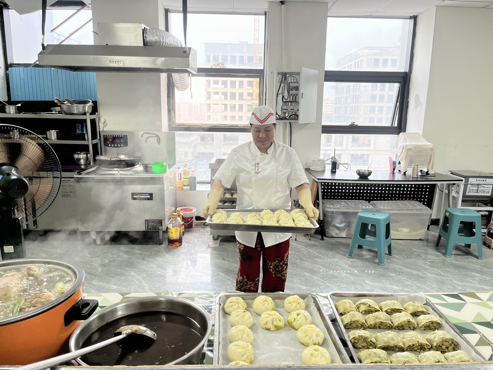 陜煤建設銅煤公司基層項目部用“家鄉胃”拴住“建設心”