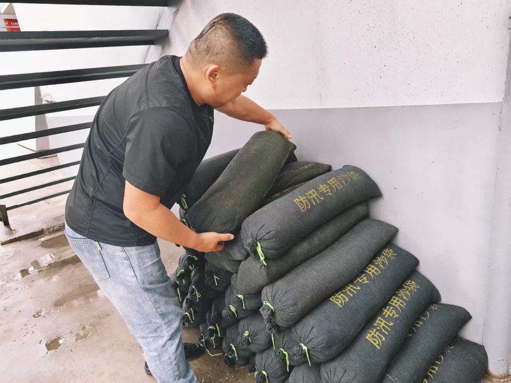 陜煤建設煤礦運營服務分公司：織密安全防護網 筑牢汛期“后勤堡壘”