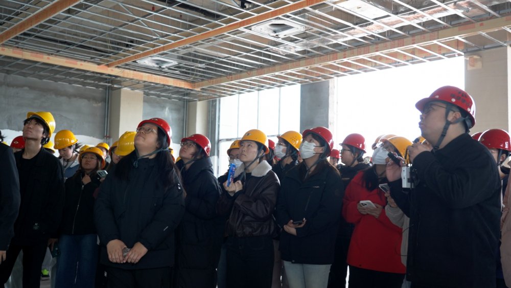 鄂爾多斯應(yīng)用技術(shù)學(xué)院土木工程學(xué)院師生到陜煤建設(shè)內(nèi)蒙古分公司應(yīng)用技術(shù)學(xué)院 項(xiàng)目部開展社會(huì)實(shí)踐