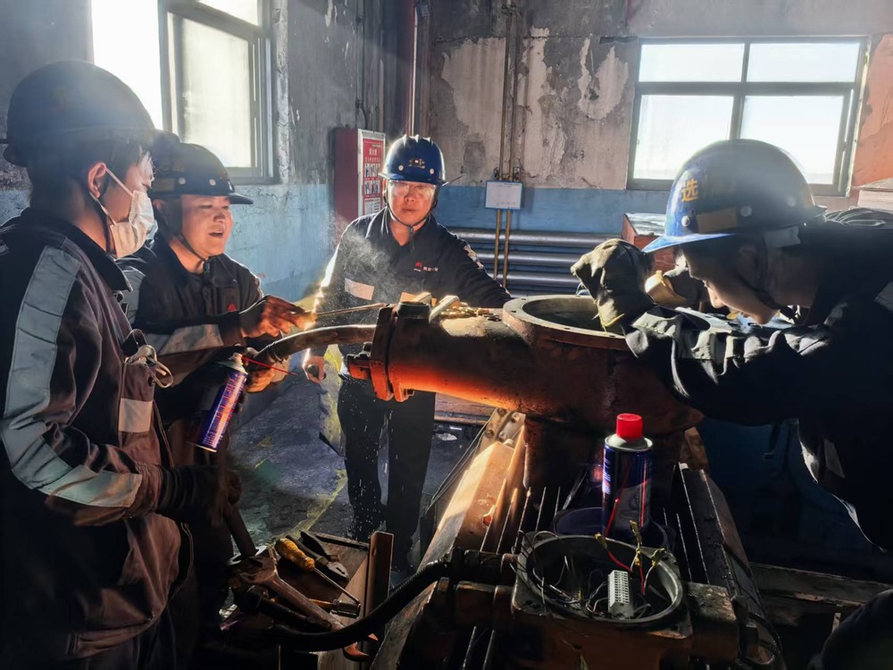 陜煤建設洗選煤運營公司:“破擊利刃” 把脈冬季運輸安全