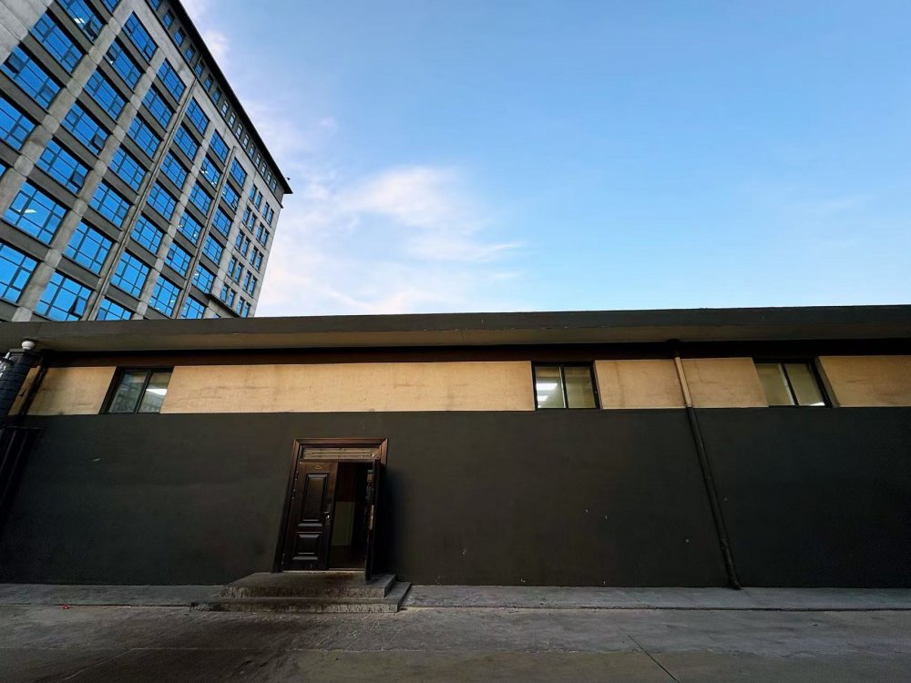 “建精品護安全”承諾兌現！陜煤建設韓城分公司土建六項目部承建的下峪口煤礦“民生廊橋”貫通驗收